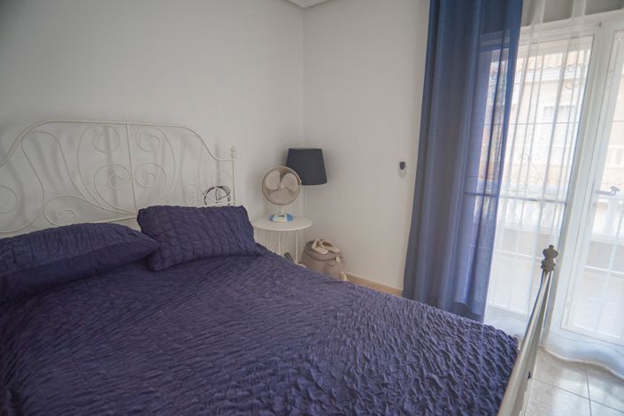 Image No.18-3 Bed House for sale