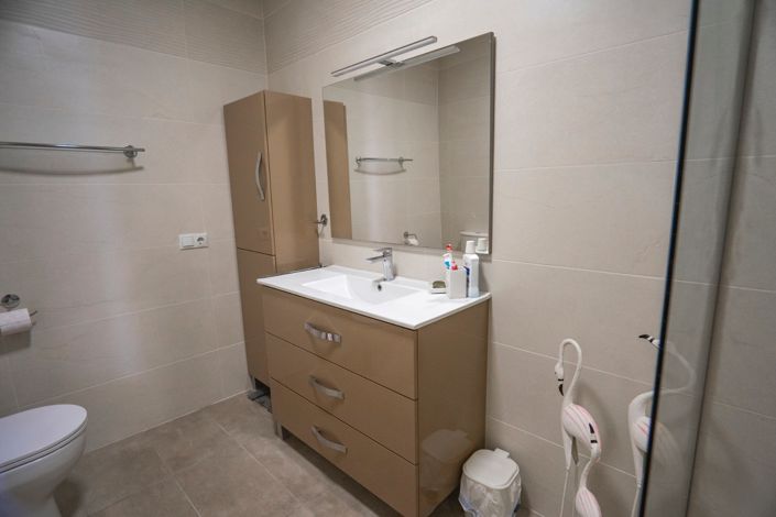 Image No.22-3 Bed House for sale