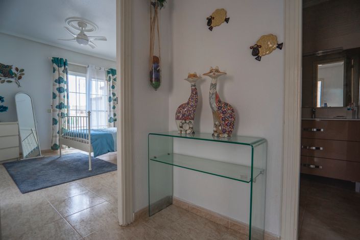 Image No.26-3 Bed House for sale