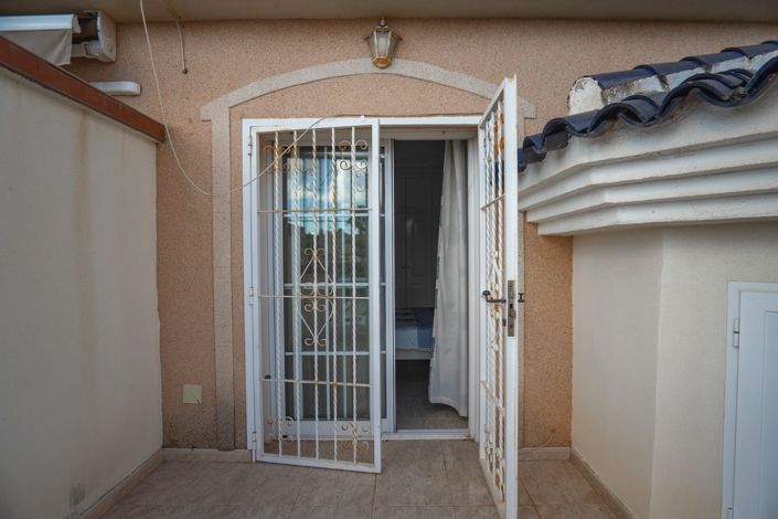 Image No.32-3 Bed House for sale