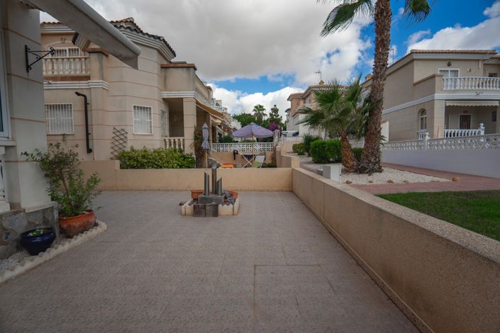 Image No.35-3 Bed House for sale