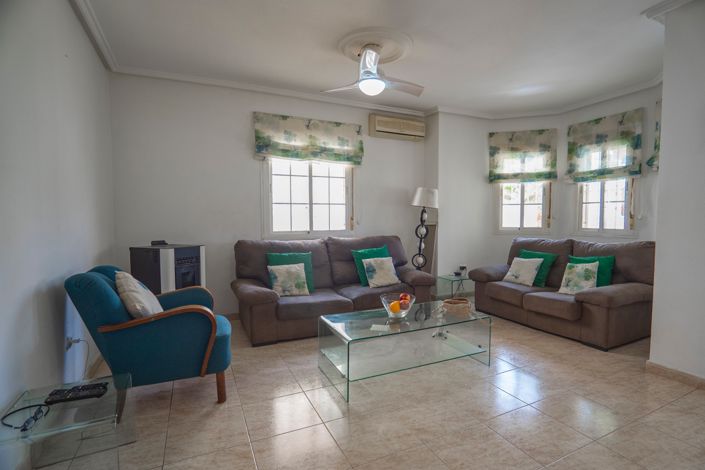 Image No.5-3 Bed House for sale