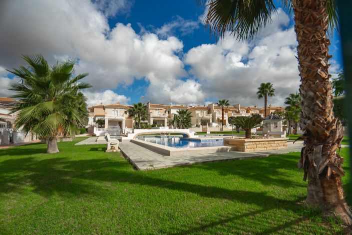 Image No.7-3 Bed House for sale