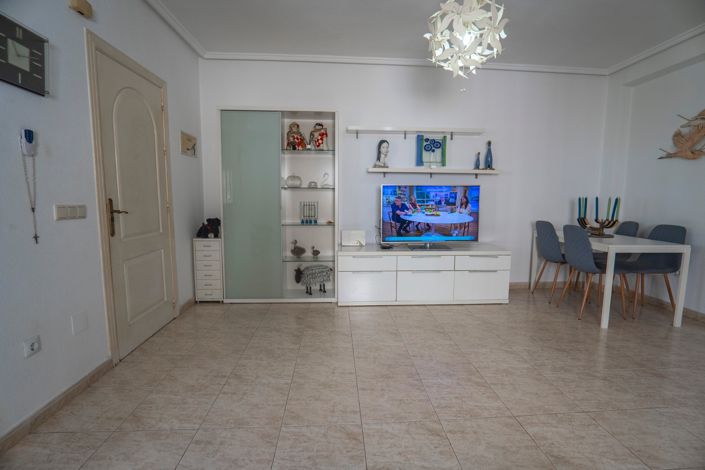 Image No.9-3 Bed House for sale