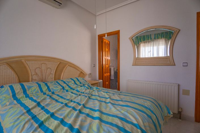 Image No.25-3 Bed Villa for sale