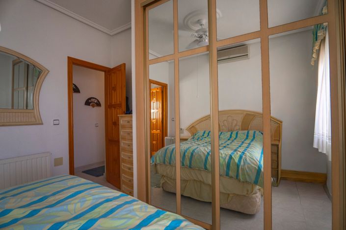 Image No.26-3 Bed Villa for sale