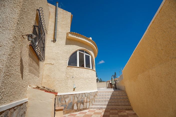 Image No.36-3 Bed Villa for sale