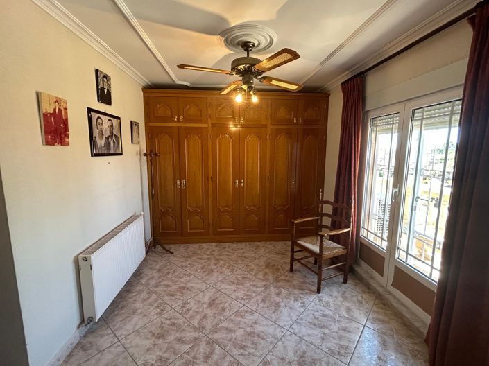 Image No.15-6 Bed Villa for sale