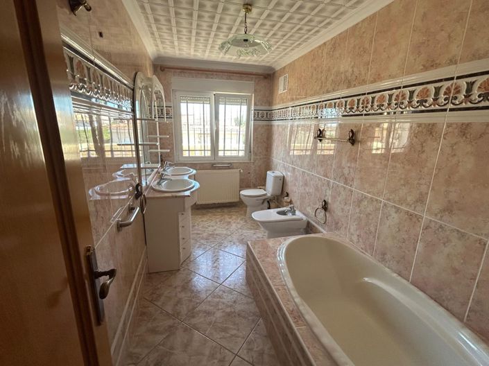 Image No.36-6 Bed Villa for sale
