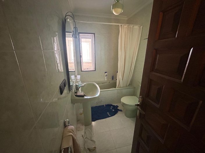 Image No.42-6 Bed Villa for sale