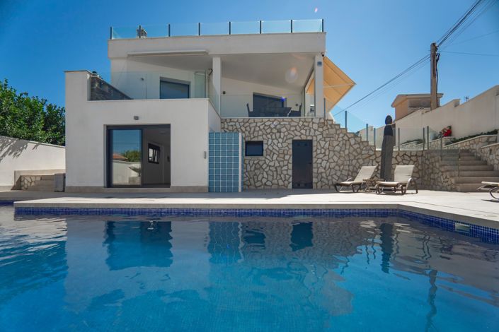 Image No.1-3 Bed Villa for sale