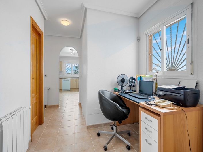 Image No.29-3 Bed Villa for sale