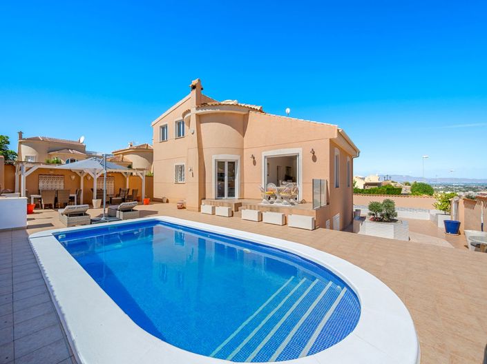 Image No.1-3 Bed Villa for sale