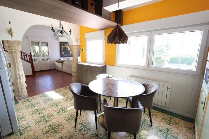 Image No.11-4 Bed Villa for sale