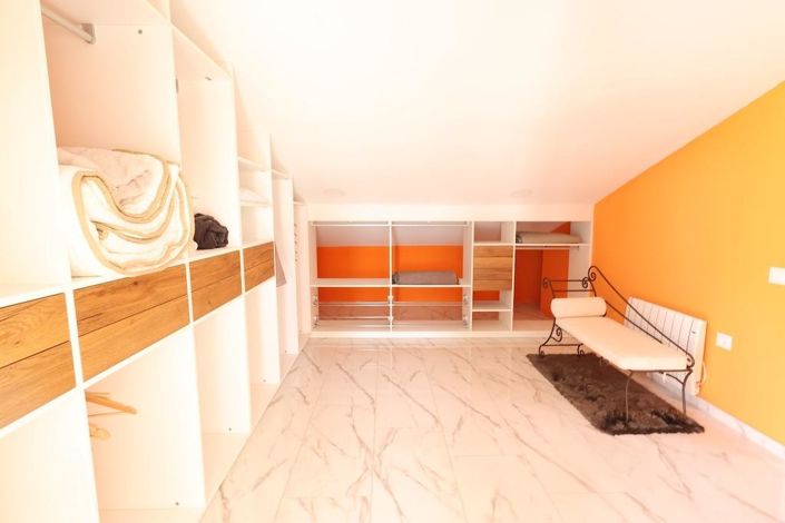 Image No.21-4 Bed Villa for sale