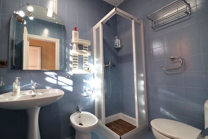 Image No.26-5 Bed Villa for sale