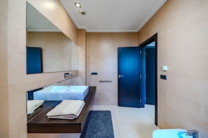 Image No.37-5 Bed Villa for sale