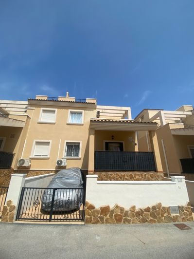 Image No.1-3 Bed Townhouse for sale