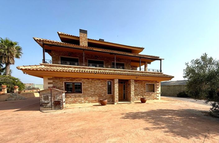 Image No.1-5 Bed Villa for sale