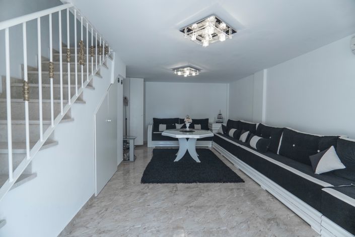 Image No.3-2 Bed Townhouse for sale