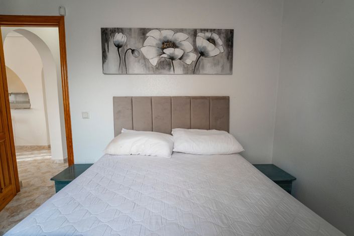 Image No.17-2 Bed Villa for sale