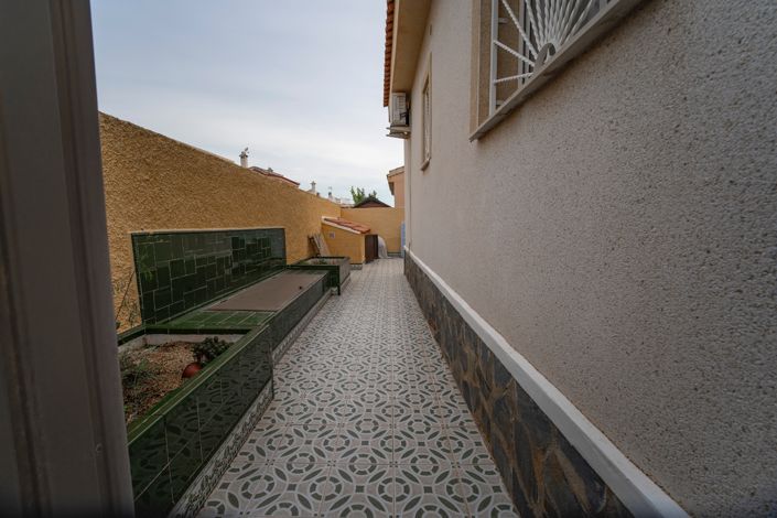 Image No.41-2 Bed Villa for sale