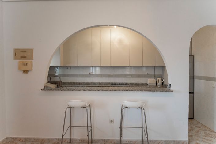 Image No.10-2 Bed Villa for sale