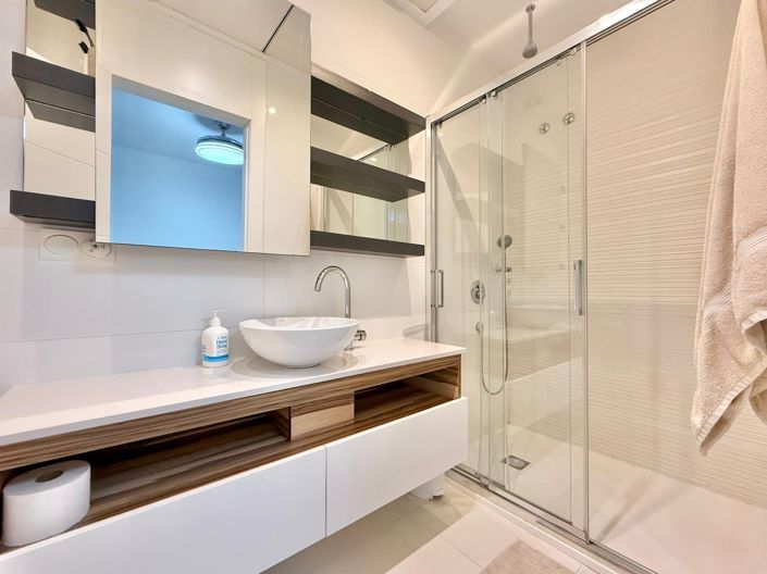 Image No.13-3 Bed House for sale