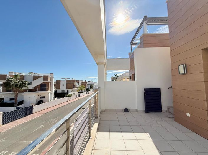 Image No.23-3 Bed House for sale