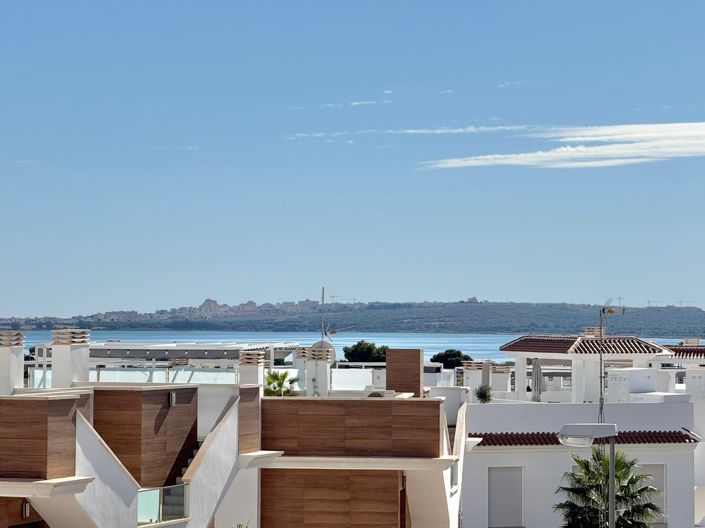 Image No.3-3 Bed House for sale