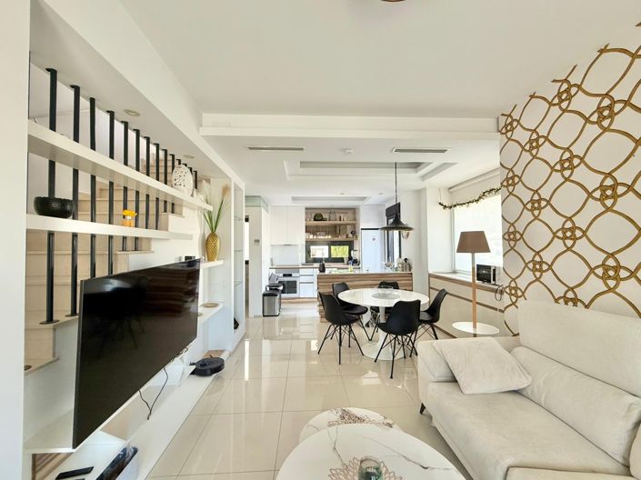 Image No.4-3 Bed House for sale