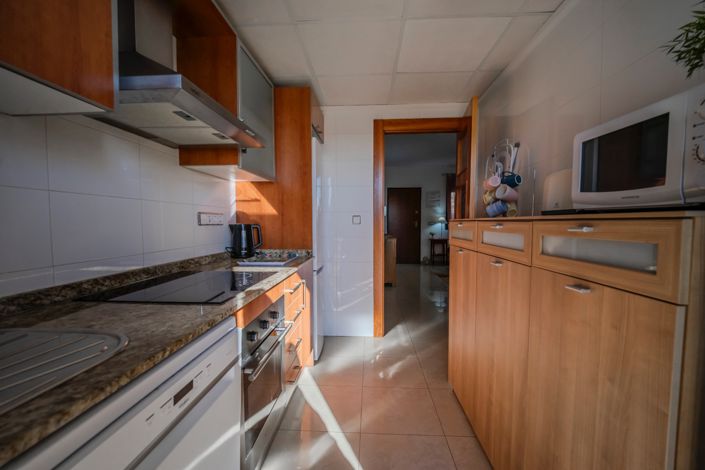 Image No.14-3 Bed Townhouse for sale