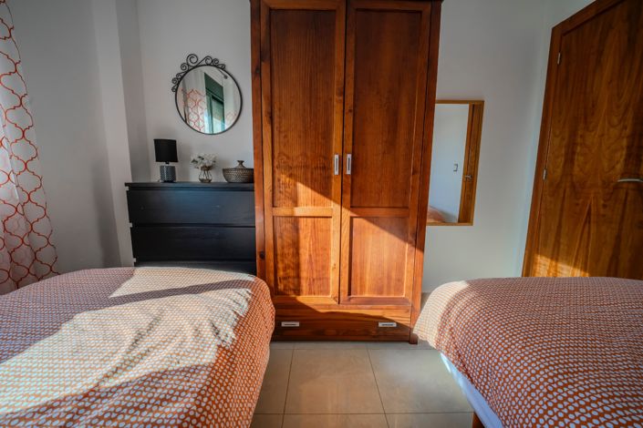 Image No.20-3 Bed Townhouse for sale