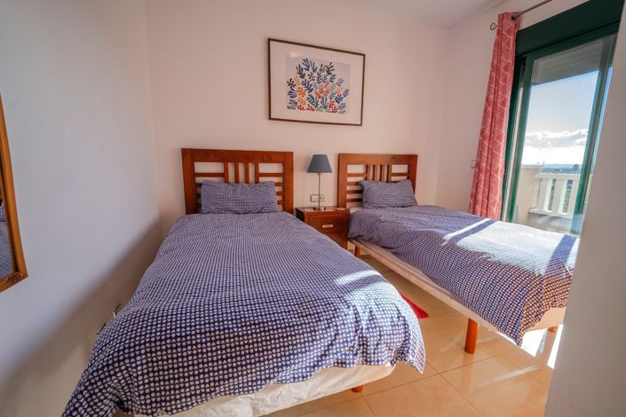 Image No.21-3 Bed Townhouse for sale