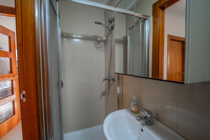 Image No.28-3 Bed Townhouse for sale