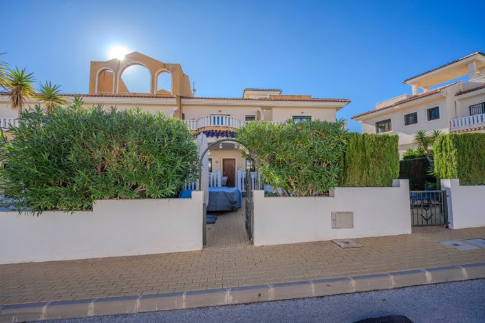 Image No.34-3 Bed Townhouse for sale