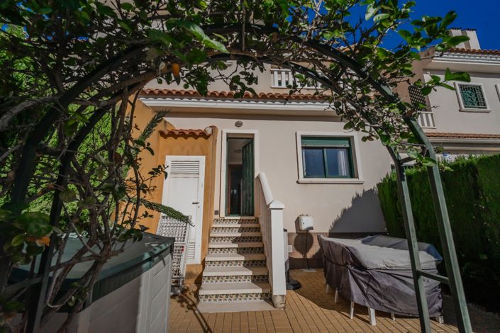 Image No.36-3 Bed Townhouse for sale