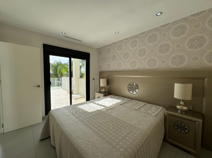 Image No.6-3 Bed Villa for sale