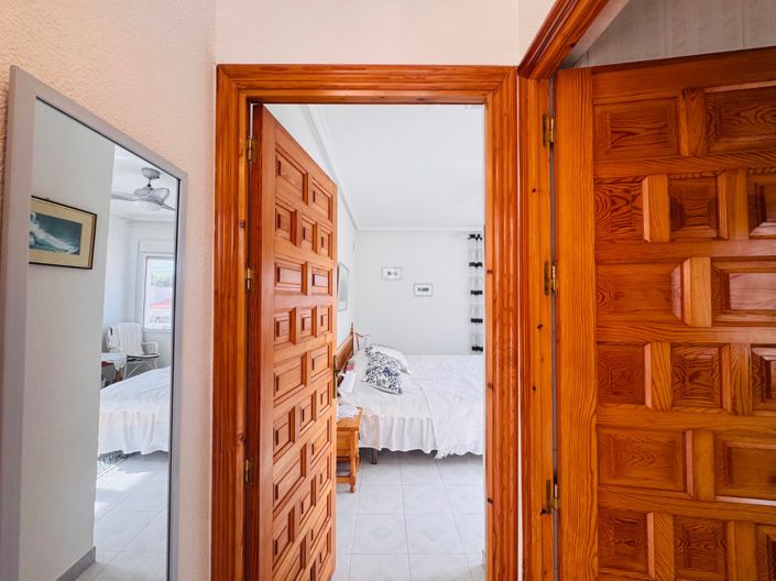 Image No.12-3 Bed Villa for sale