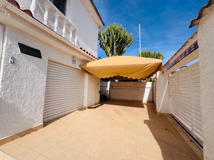 Image No.15-3 Bed Villa for sale