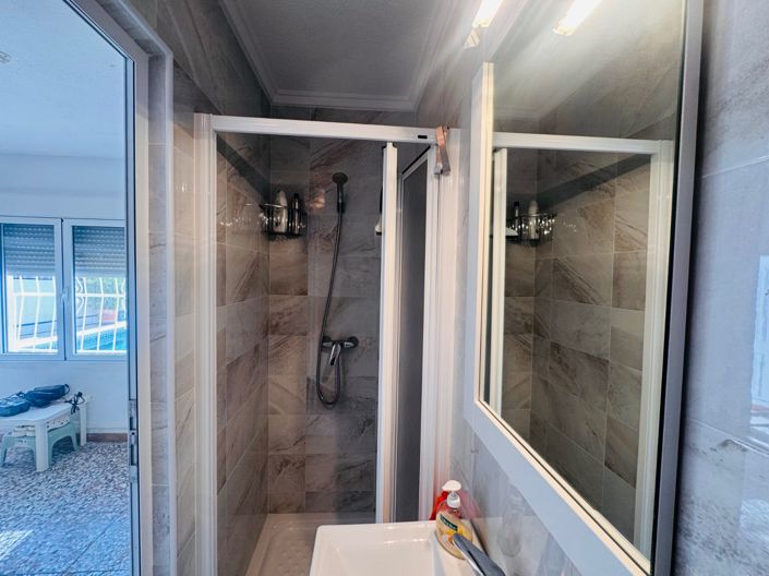 Image No.18-3 Bed Villa for sale