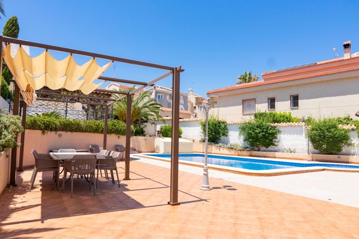 Image No.21-3 Bed Villa for sale