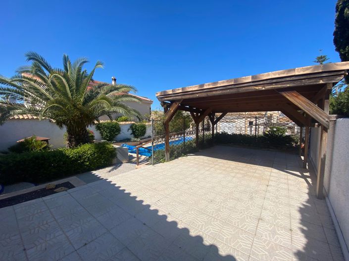 Image No.8-3 Bed Villa for sale