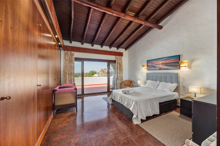 Image No.27-5 Bed Villa for sale