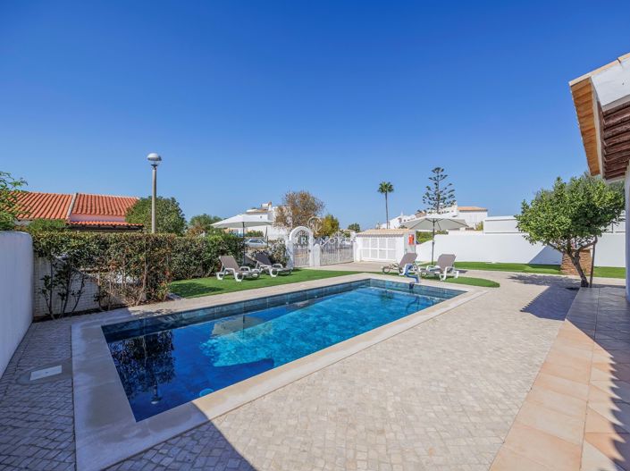 Image No.42-5 Bed Villa for sale