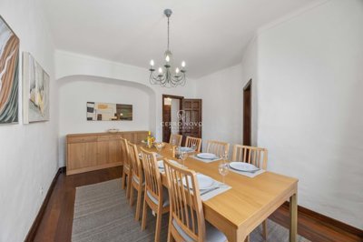 2419-152803-d4a7072701644bd18f6c9ffe77b802fa4