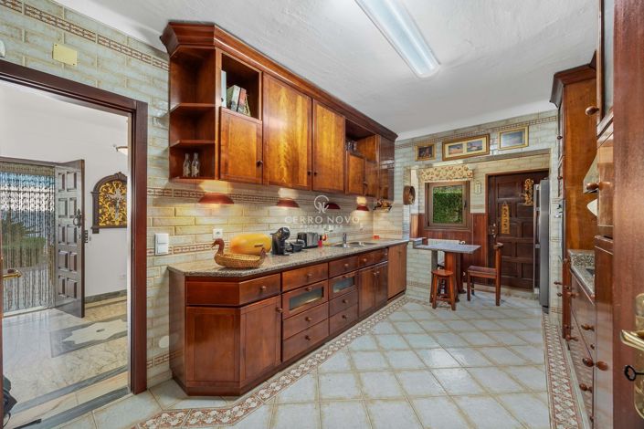 Image No.7-5 Bed Villa for sale