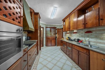 2419-152803-d4a7072701644bd18f6c9ffe77b802fa4