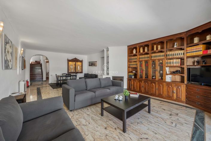 Image No.37-5 Bed Villa for sale