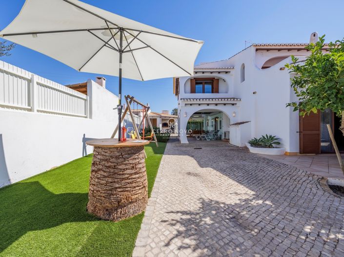 Image No.44-5 Bed Villa for sale